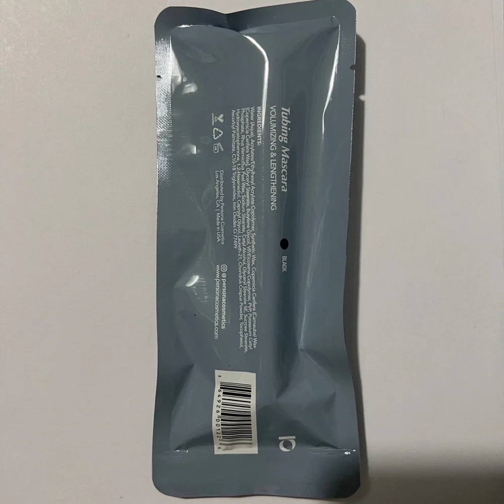 Persona Volumizing Tubing Mascara in Black